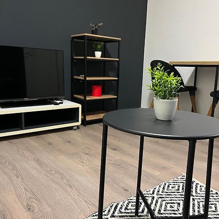 Central M - 5 Apartments سكوبجي المظهر الخارجي الصورة