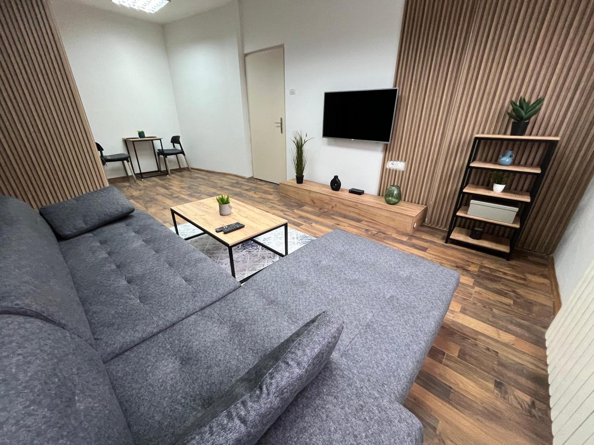Central M - 5 Apartments سكوبجي المظهر الخارجي الصورة