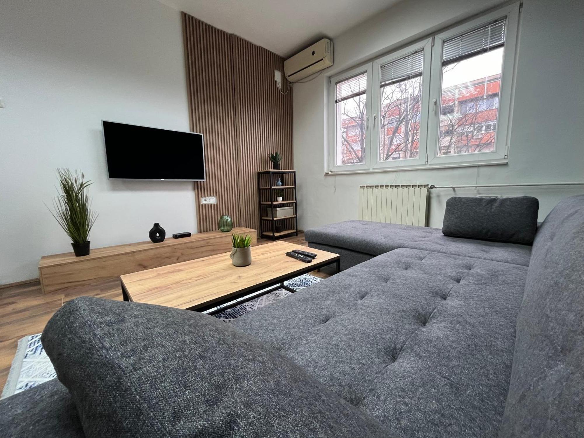 Central M - 5 Apartments سكوبجي المظهر الخارجي الصورة