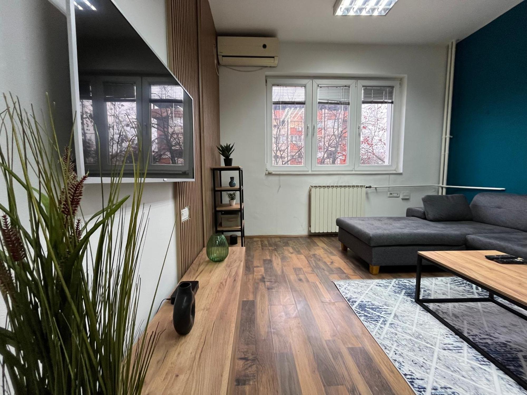 Central M - 5 Apartments سكوبجي المظهر الخارجي الصورة